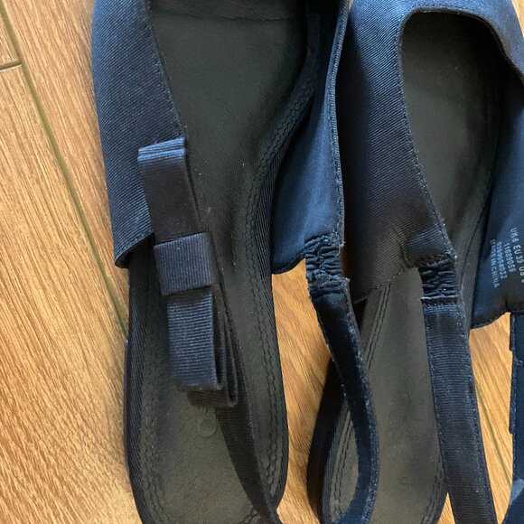 Womens flats size 8 - Picture 2 of 2